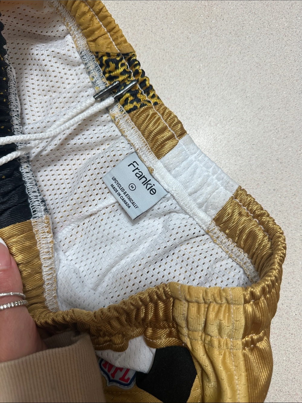 Pittsburgh Steelers Gold #84 Athletic Men’s Shorts - Picture 6 of 6